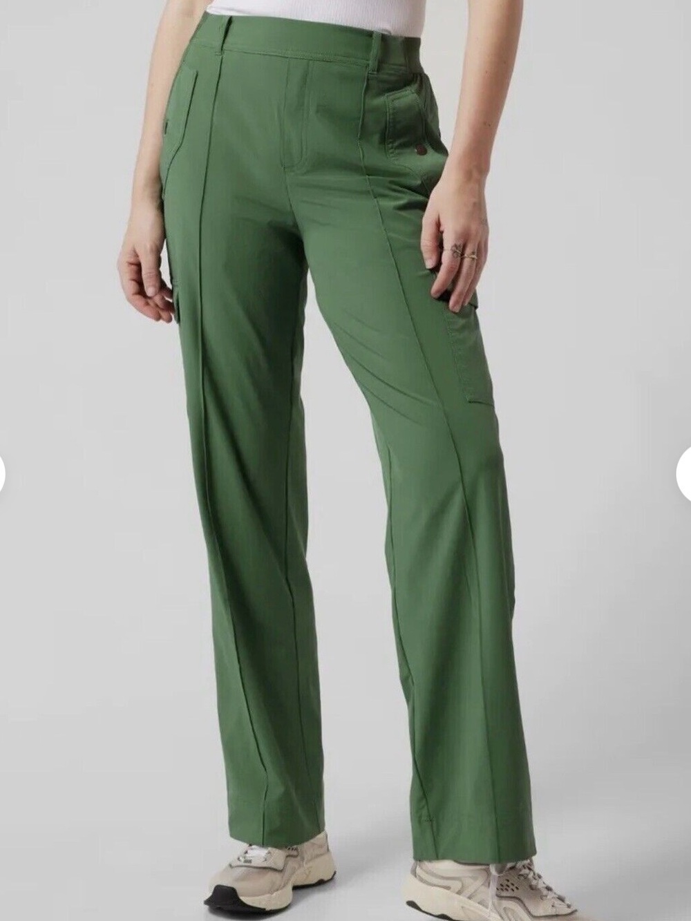 Athleta Vienna Cargo Pant
Color: Vineyard Green
Size: 4